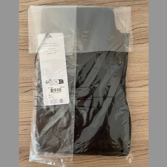 BNWT Alo Yoga 7/8 High Waist Airbrush Legging Black Size Small - RRP $160 - Picture 5 of 5